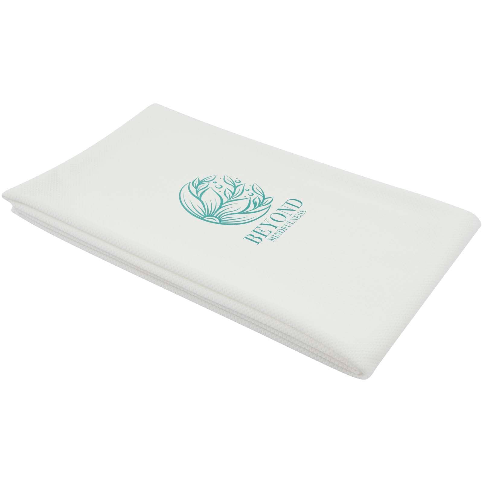 Althea Sporthandtuch 70 × 140 cm - weiss-594
