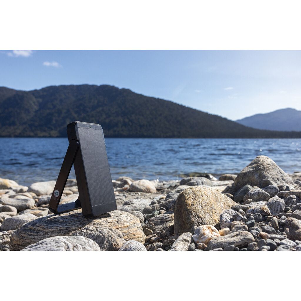 Skywave 10000mAh Solarpowerbank aus RCS recycelt. Kunststoff - schwarz-257