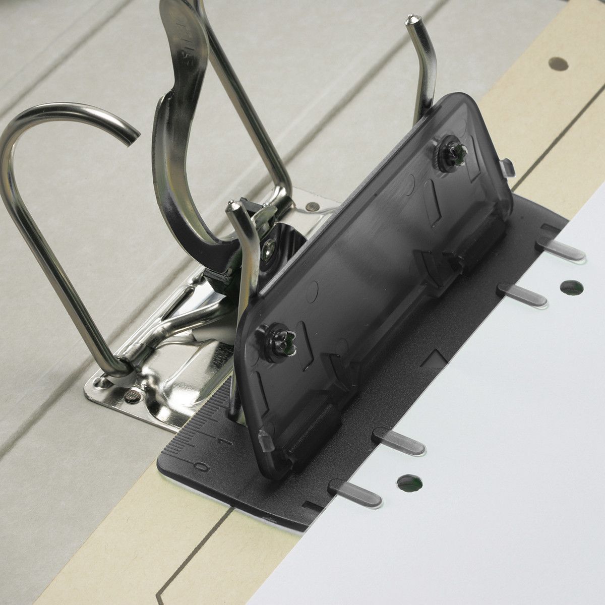 Locher (mit 12cm Lineal) - gefrostet schwarz-951