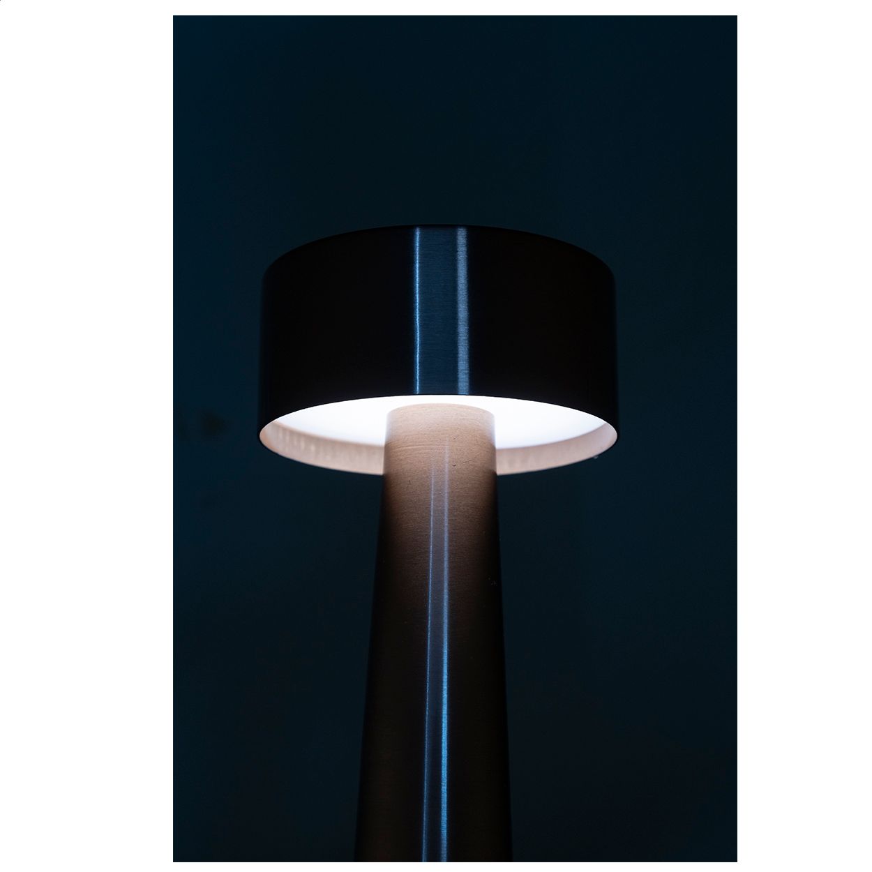 Flanagan Oro Stehtischlampe - gold-565