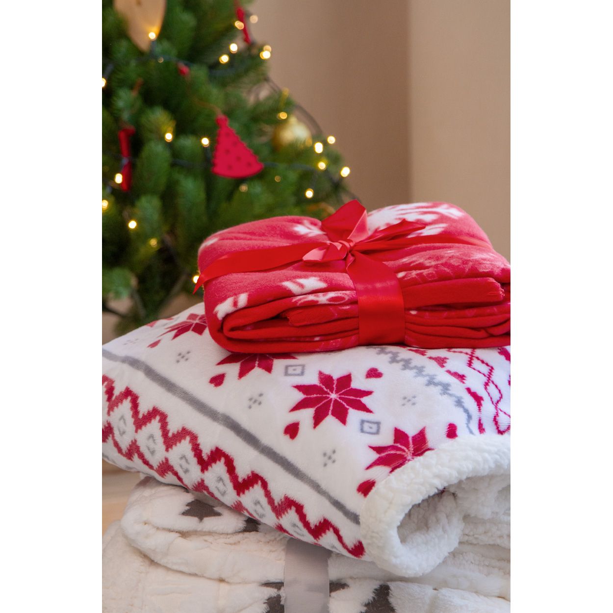 Hobborn RPET Weihnachtsdecke - mehrfarbig-514