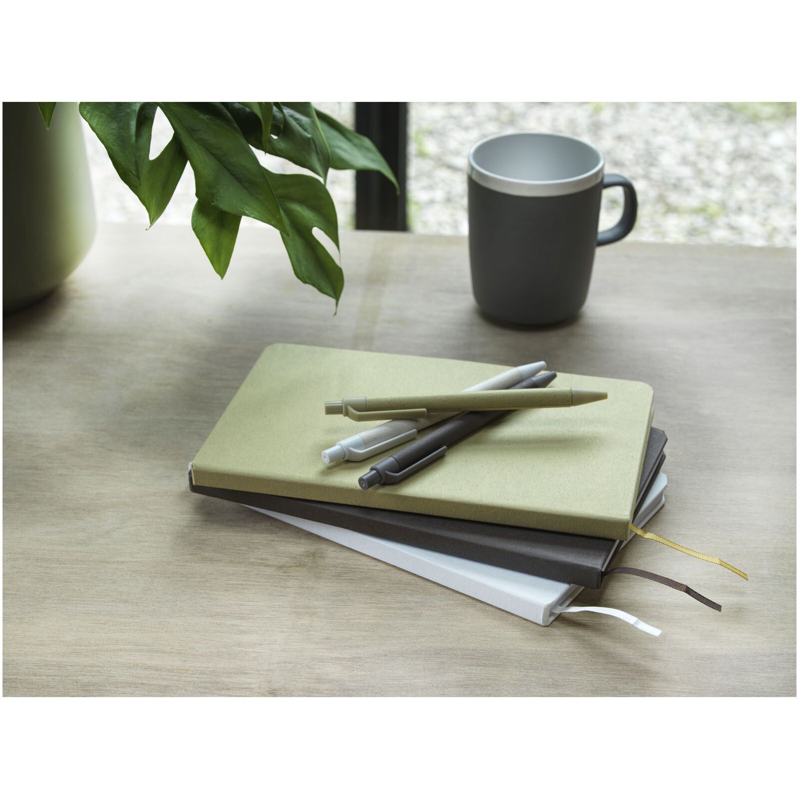 Fabianna Hardcover Notizbuch aus Crush-Papier - olive-216