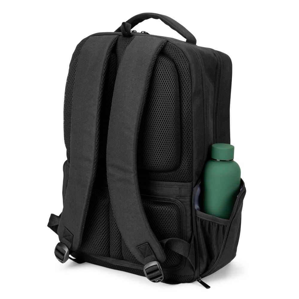 COPENHAGEN Wasserabweisender Rucksack aus recyceltem Twill mit zwei großen Fronttaschen, 17'3 Zoll - schwarz-214