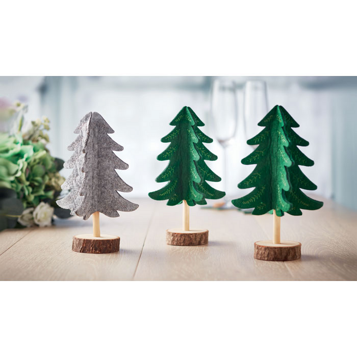 Zu Weihnachten dekorative Elemente verschenken.
