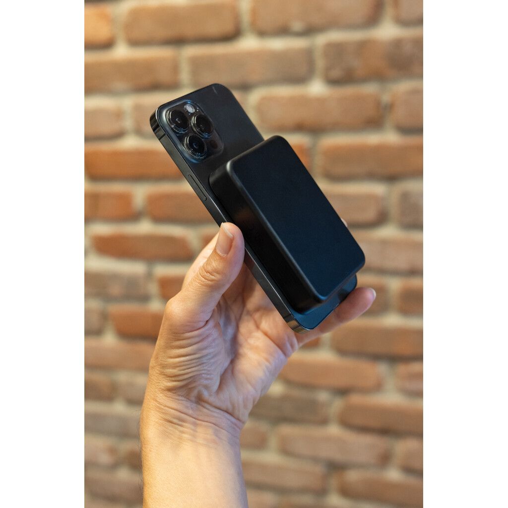 Amporia 10.000mAh magnetische Powerbank aus RCS rec. ABS - schwarz-482