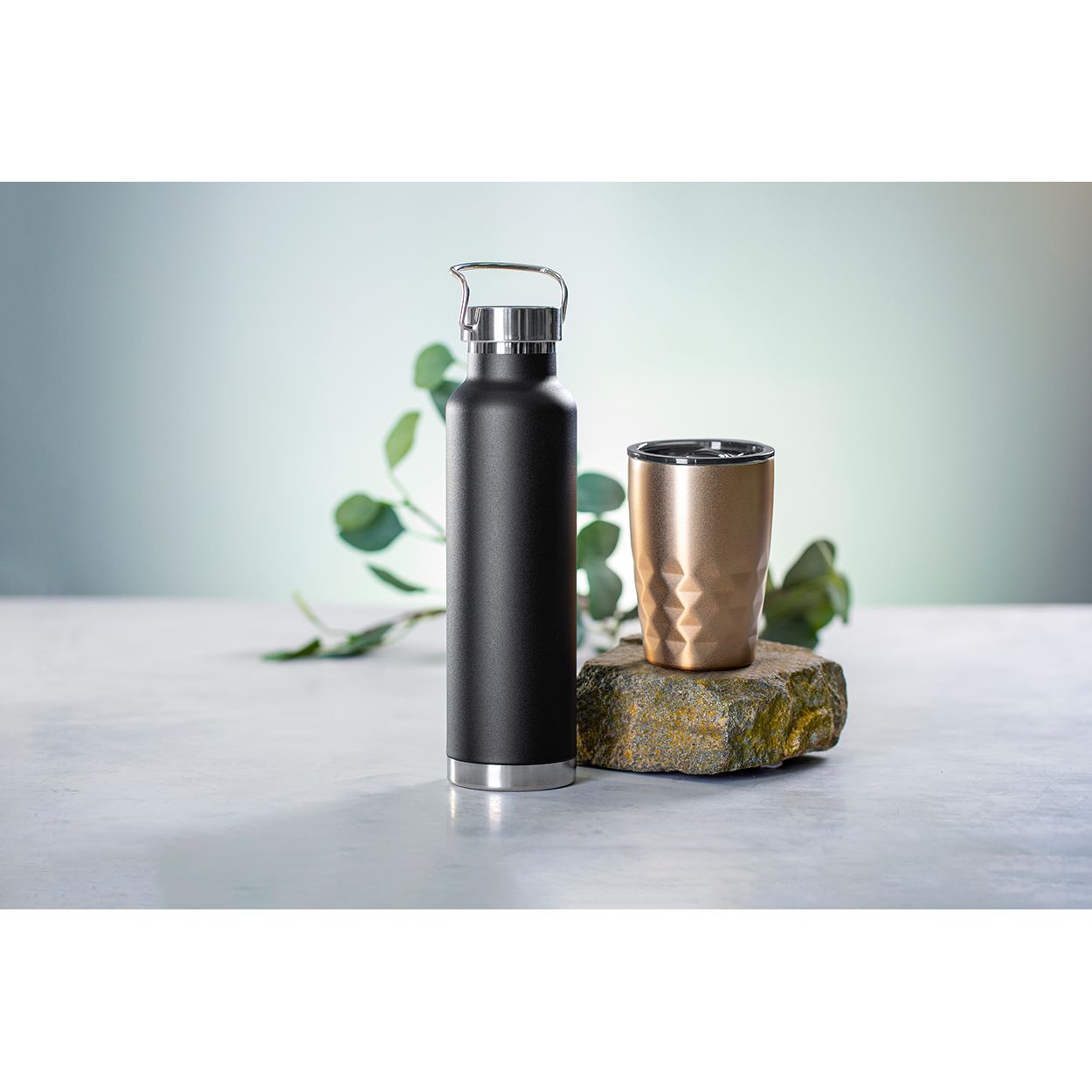 Cuppar Kupferisolierte Thermoflasche, 650 ml - schwarz-355