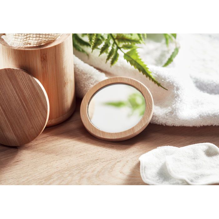 Spiegel als Werbemittel einsetzen ob für die Handtasche oder im Kosmetik-Studio.