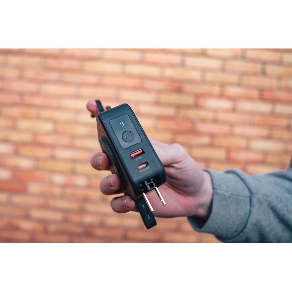 Urban Vitamin Saratoga 5-in-1 universal Charger - schwarz-517