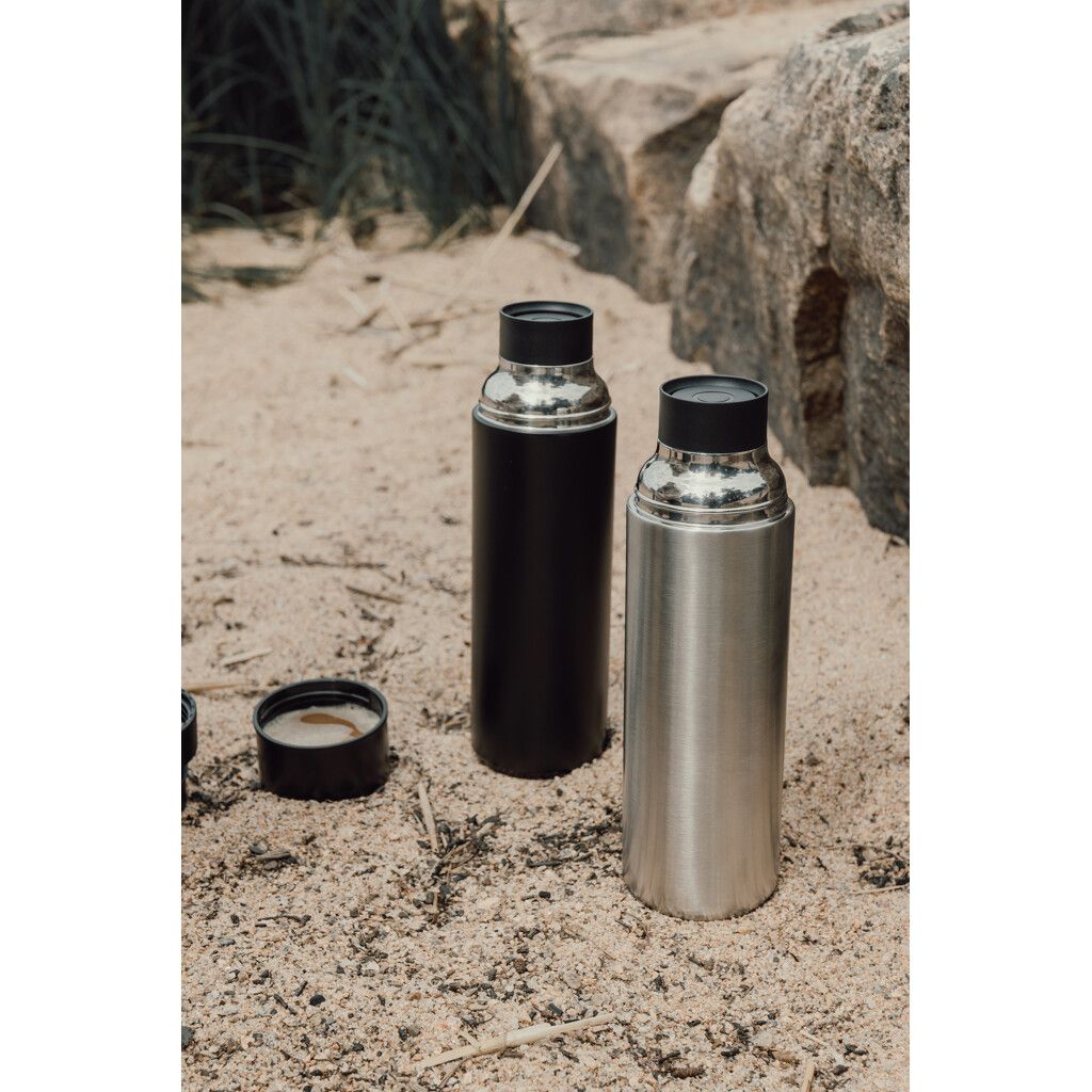 VINGA Tono RCS Thermokanne mit zwei Bechern, 750ml - stahl-471