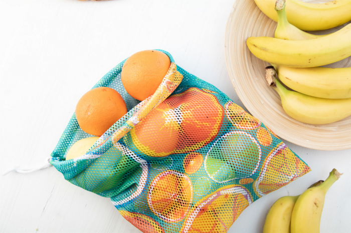 Ein Obst- und Gemüsebeutel wurde vollflächig mit einem bunten Sublimationsdruck bedruckt.