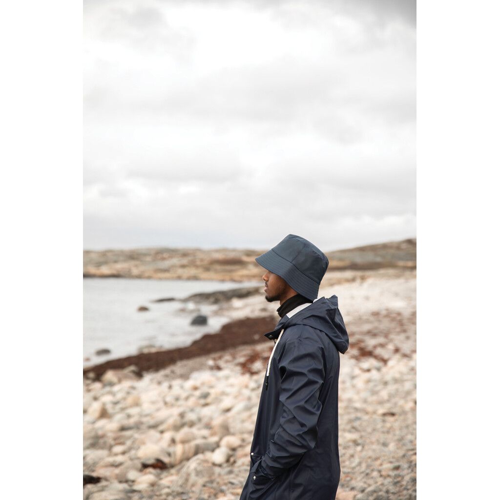 VINGA Baltimore AWARE™ Hut aus recyceltem PET - navy blau-601