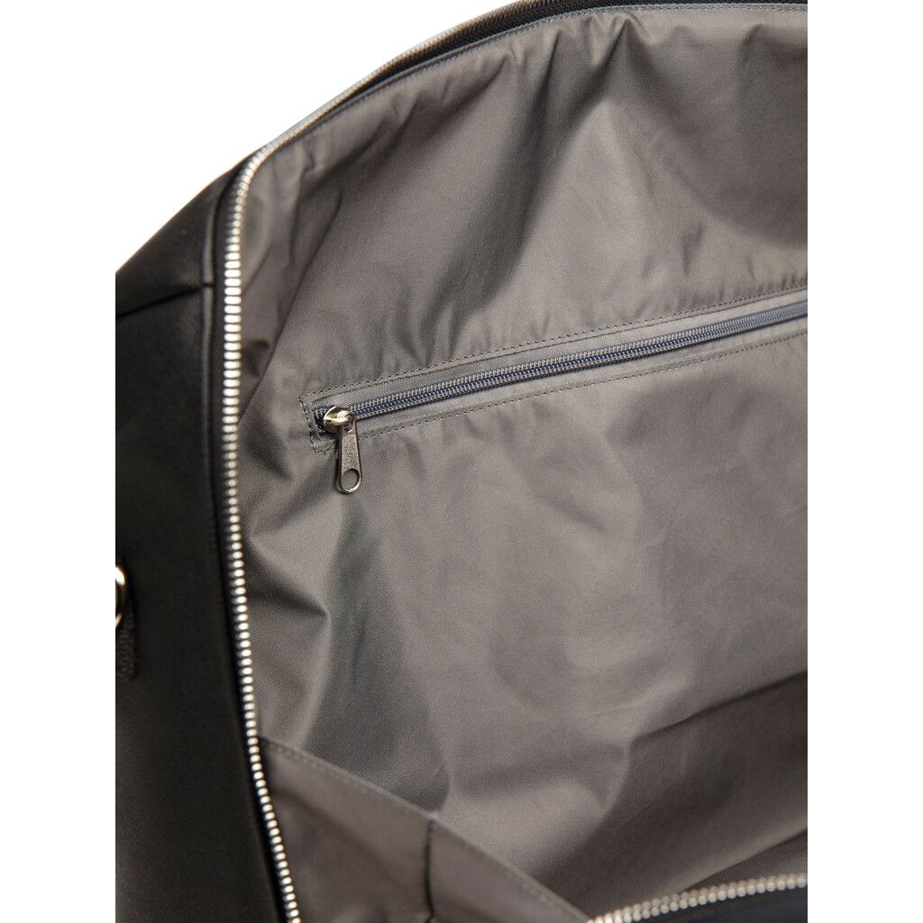 VINGA Bermond Wochenendtasche aus RCS recyceltem PU - schwarz-156