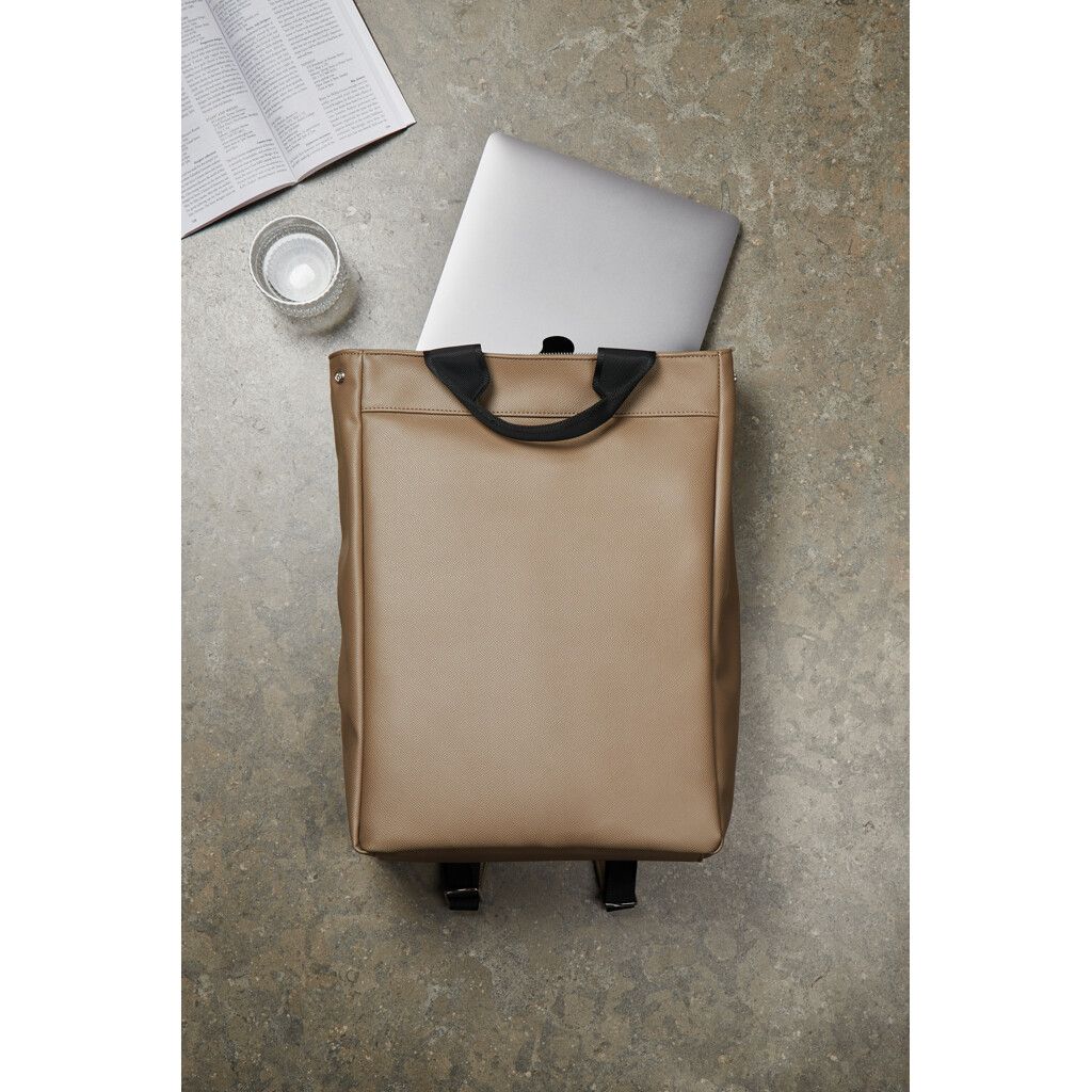 VINGA Bermond Rucksack aus RCS recyceltem PU - braun-97