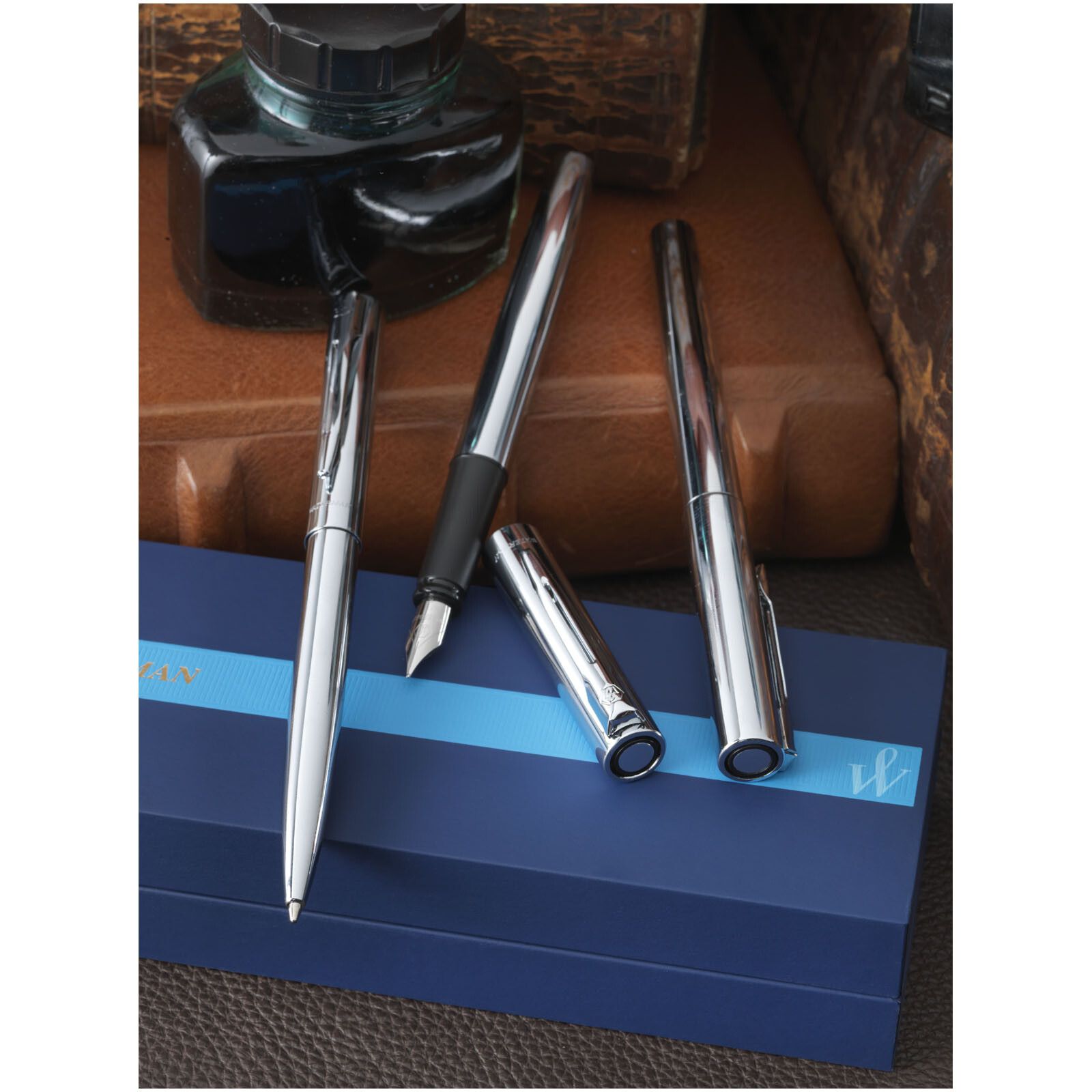 Waterman Graduate Tintenroller (schwarze Mine) - chrom-211