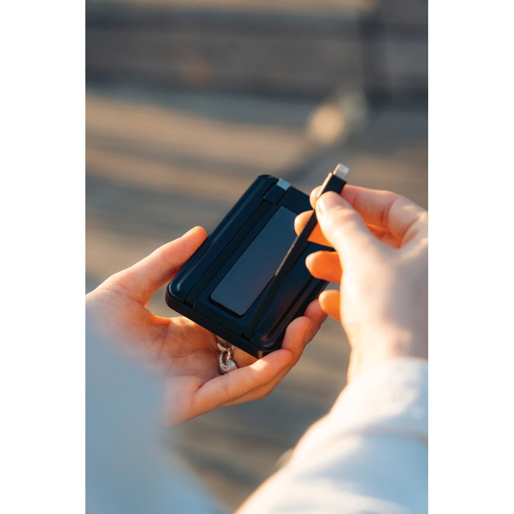 Urban Vitamin Redwood 5-in-1 5.000mAh 20W PD magn. Powerbank - schwarz-952