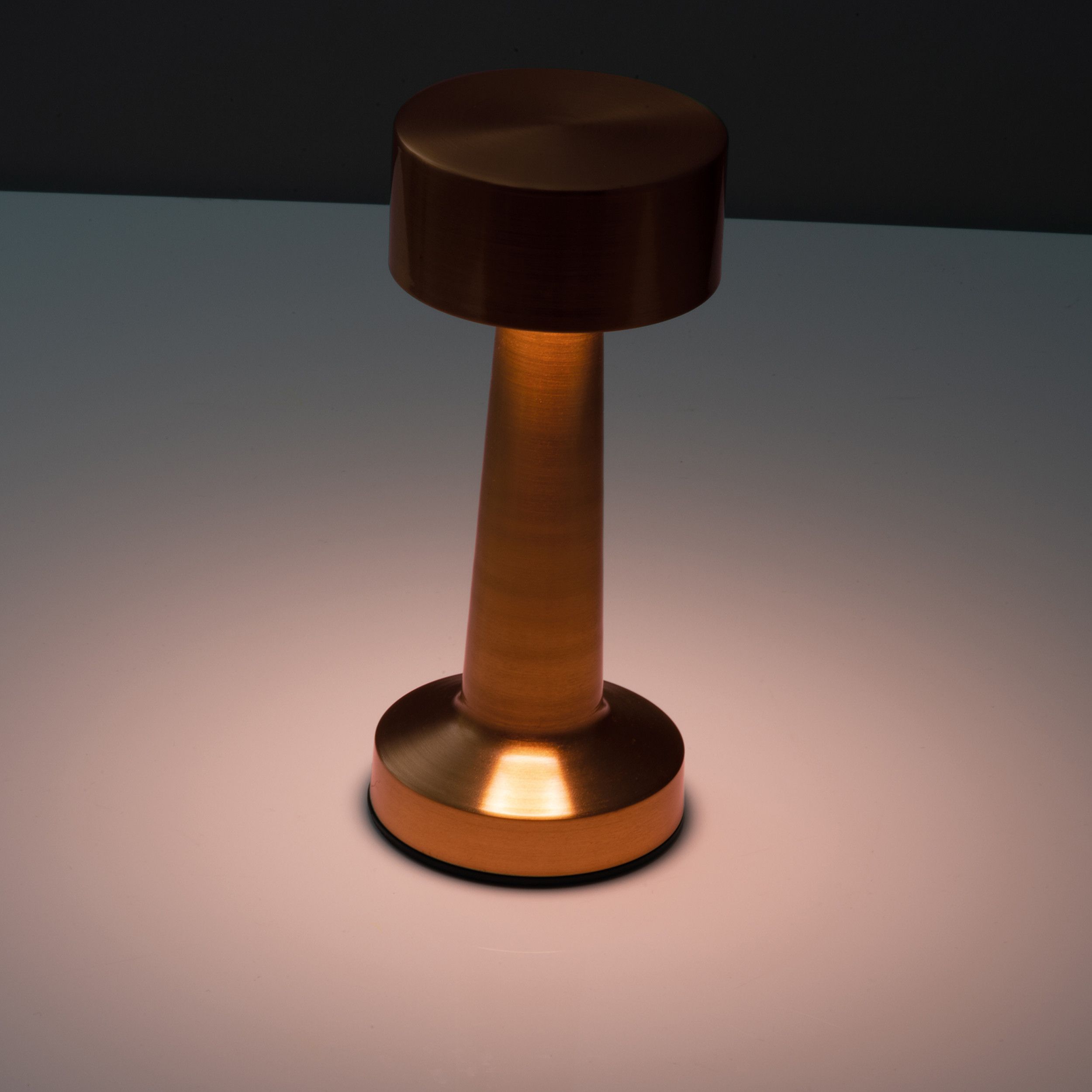 Tischlampe aus Edelstahl mit Akku  - kupfer-732