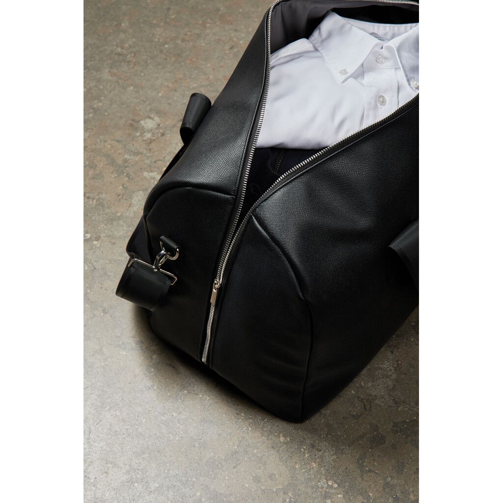 VINGA Bermond Wochenendtasche aus RCS recyceltem PU - schwarz-707