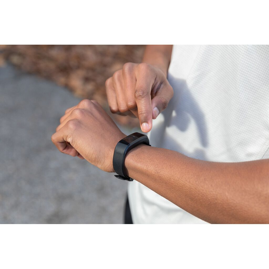 Sense Fit Tracker aus RCS recyceltem TPU mit Pulsmesser - schwarz-207