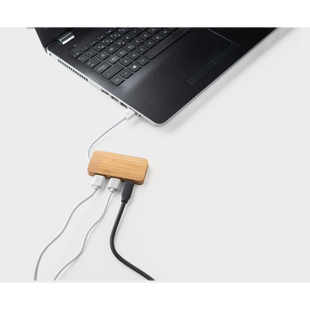 MOSER HUB mit 2 USB-A und 1 USB-C Anschluss aus Bambus - natur-215