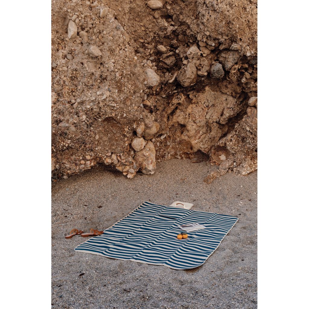 VINGA Alba GRS rPET Picknickdecke - navy blau-425