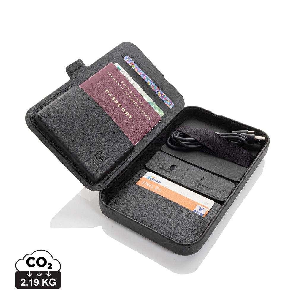 Swiss Peak Travel-Case aus RCS rec. PU mit 3-in-1-Charger - schwarz-855