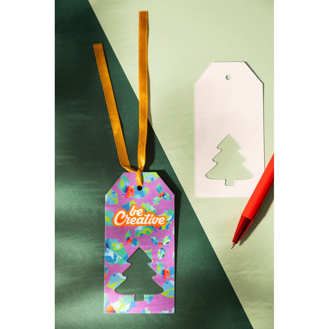 PrinTag Plus Individueller Geschenkanhänger, Weihnachtsbaum - weiß-811