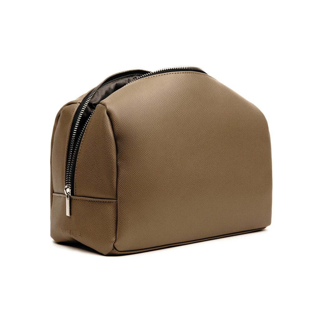 VINGA Bermond Kulturtasche aus RCS recyceltem PU - braun-414