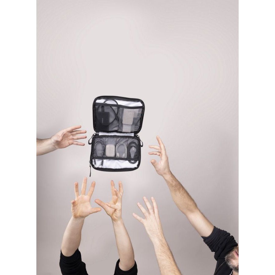 Troika Kabeltasche Troika BLACK TECH POUCH 2 - schwarz-829