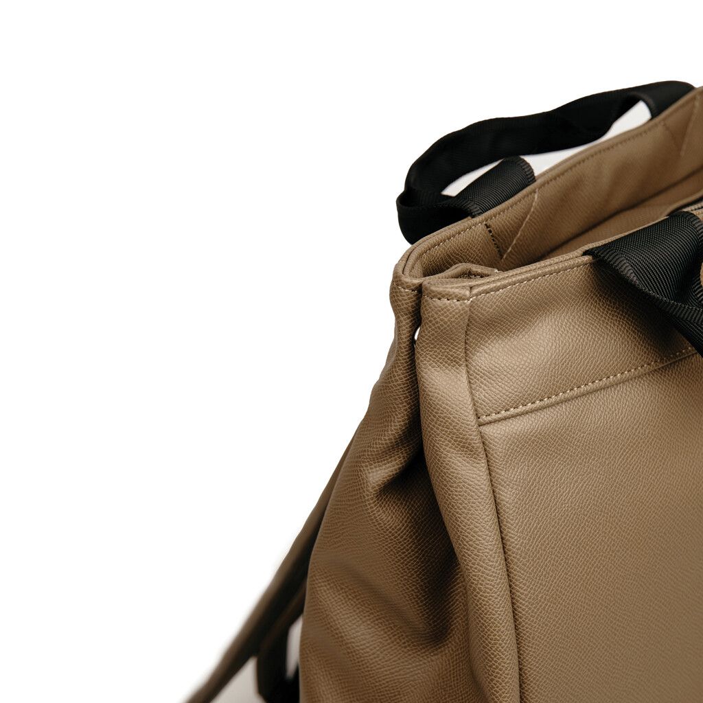 VINGA Bermond Rucksack aus RCS recyceltem PU - braun-225