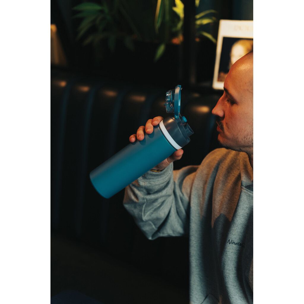 Omni Sip verschließbare Flasche aus RCS-reSteel, 720ml - blau-988