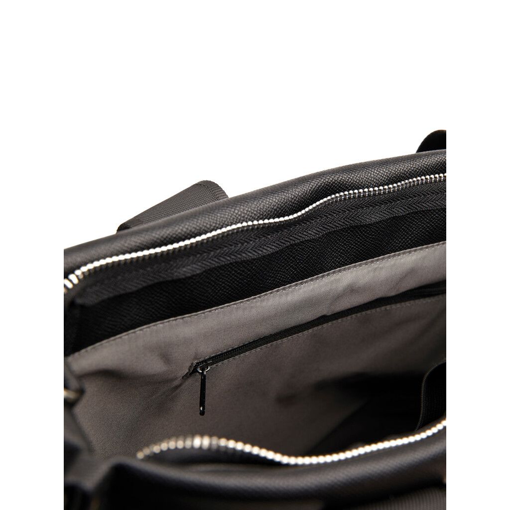 VINGA Bermond Tragetasche aus RCS recyceltem PU - schwarz-168