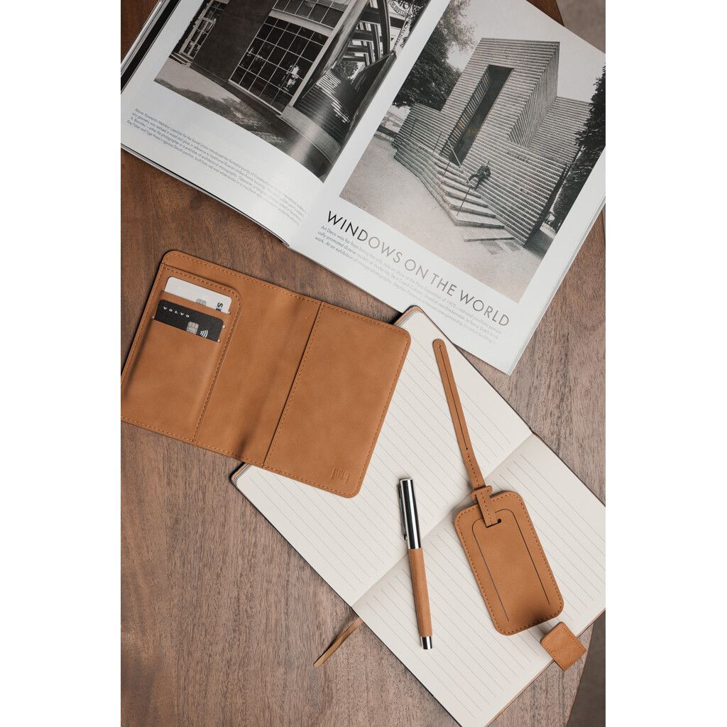 VINGA Bosler RCS RFID Passport-Cover - braun-855