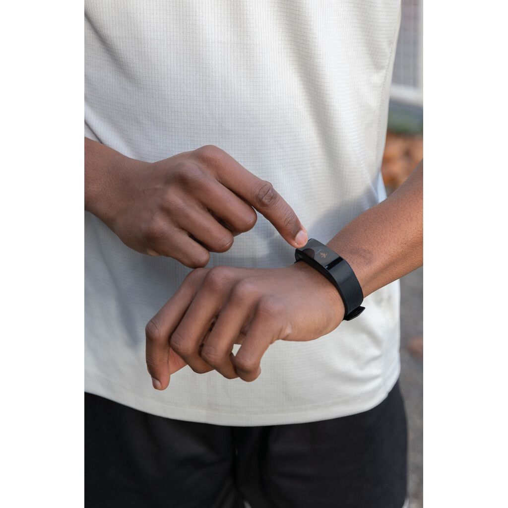 Sense Fit Tracker aus RCS recyceltem TPU mit Pulsmesser - schwarz-723