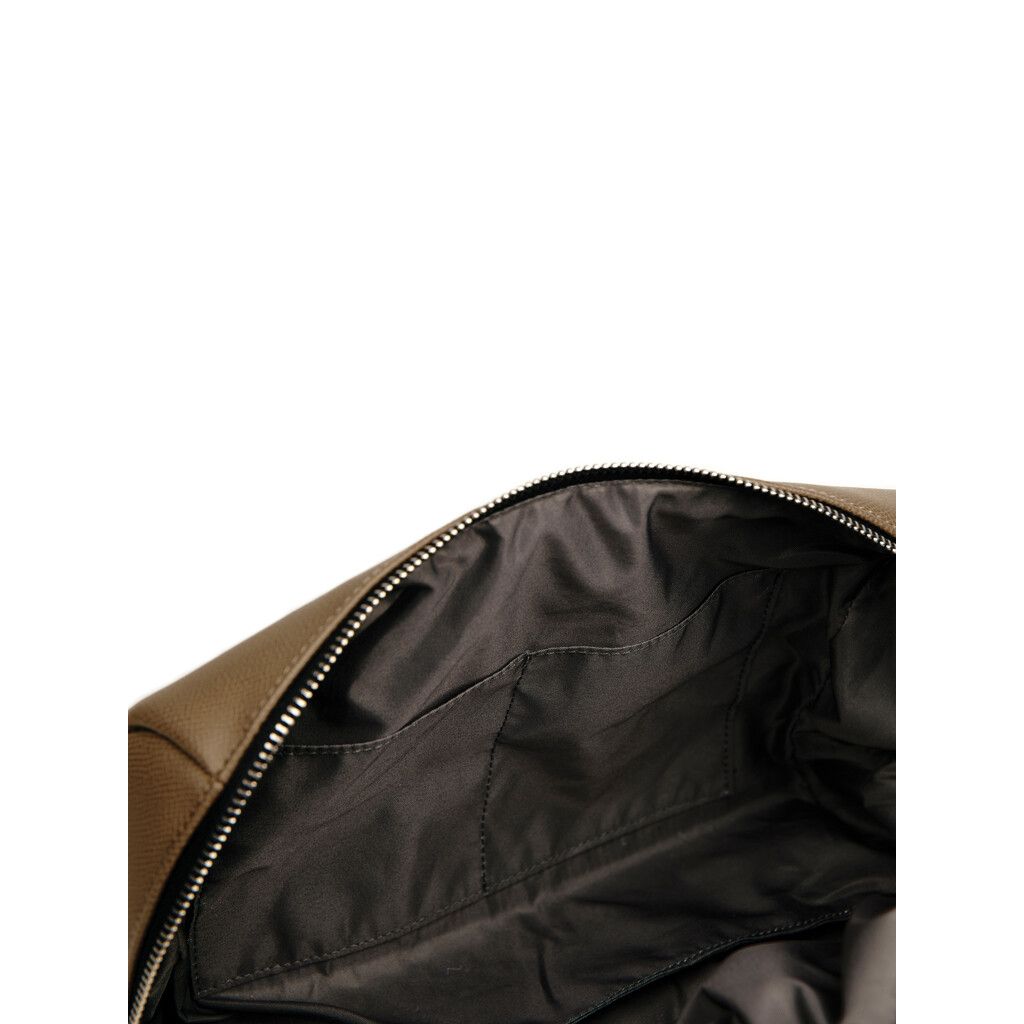 VINGA Bermond Kulturtasche aus RCS recyceltem PU - braun-115