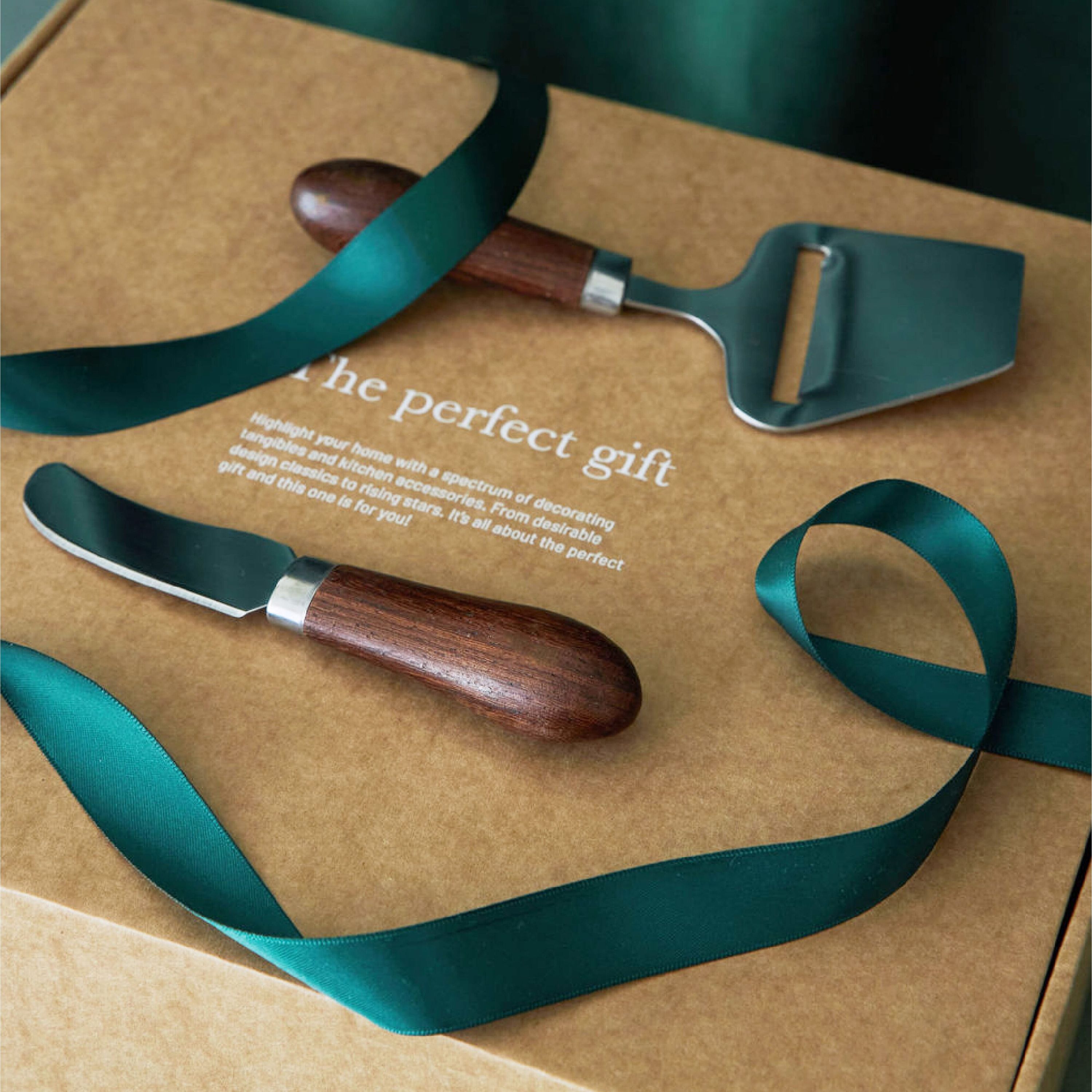 Sagaform Astrid Käseschneider und Buttermesser 2 Stück - holz-803