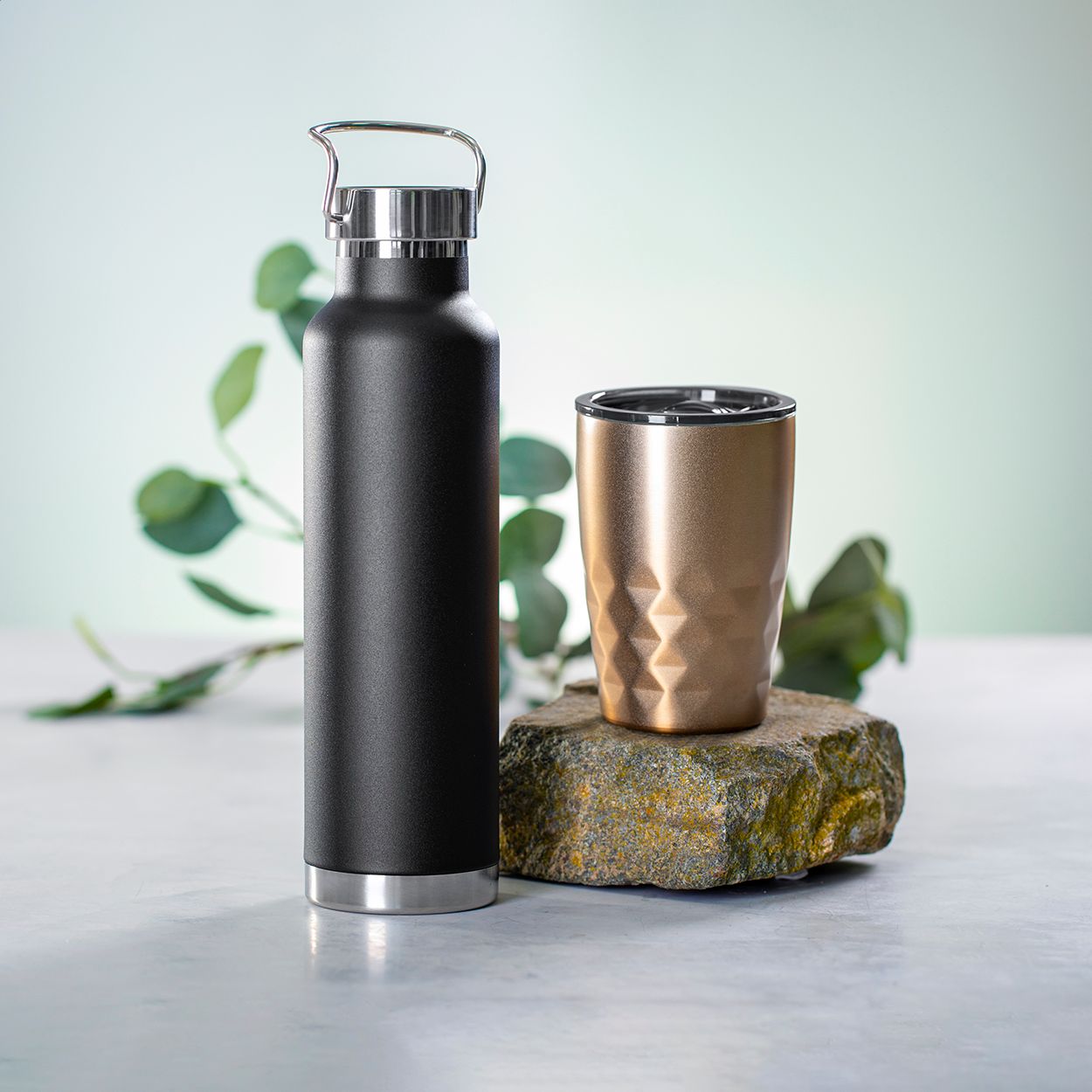 Cuppar Kupferisolierte Thermoflasche, 650 ml - schwarz-192