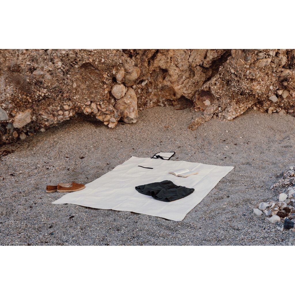VINGA Volonne AWARE™ Picknickdecke aus recyceltem Canvas - off white-302