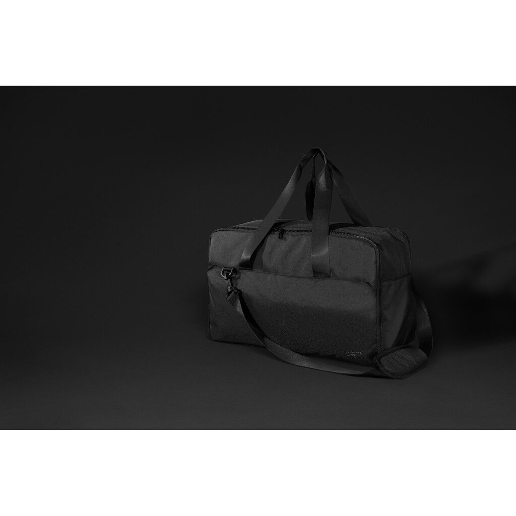 Swiss Peak Aware™ RPET 15,6" Laptop-Wochenendtasche - schwarz-533