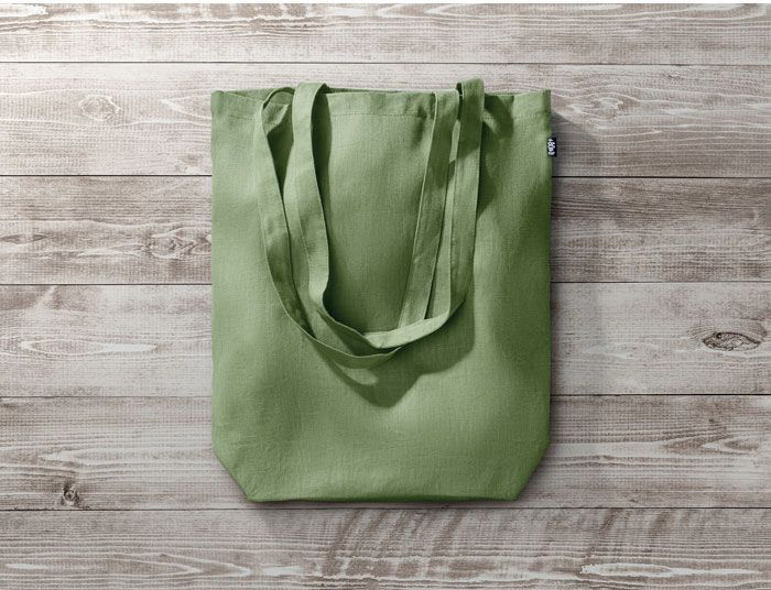 Jeder von uns besitzt eine oder mehrere Baumwolltaschen. Sie sind widerverwendbar und somit nachhaltig. Für Unternehmen bieten sie eine besonders große Werbefläche für Logodruck.