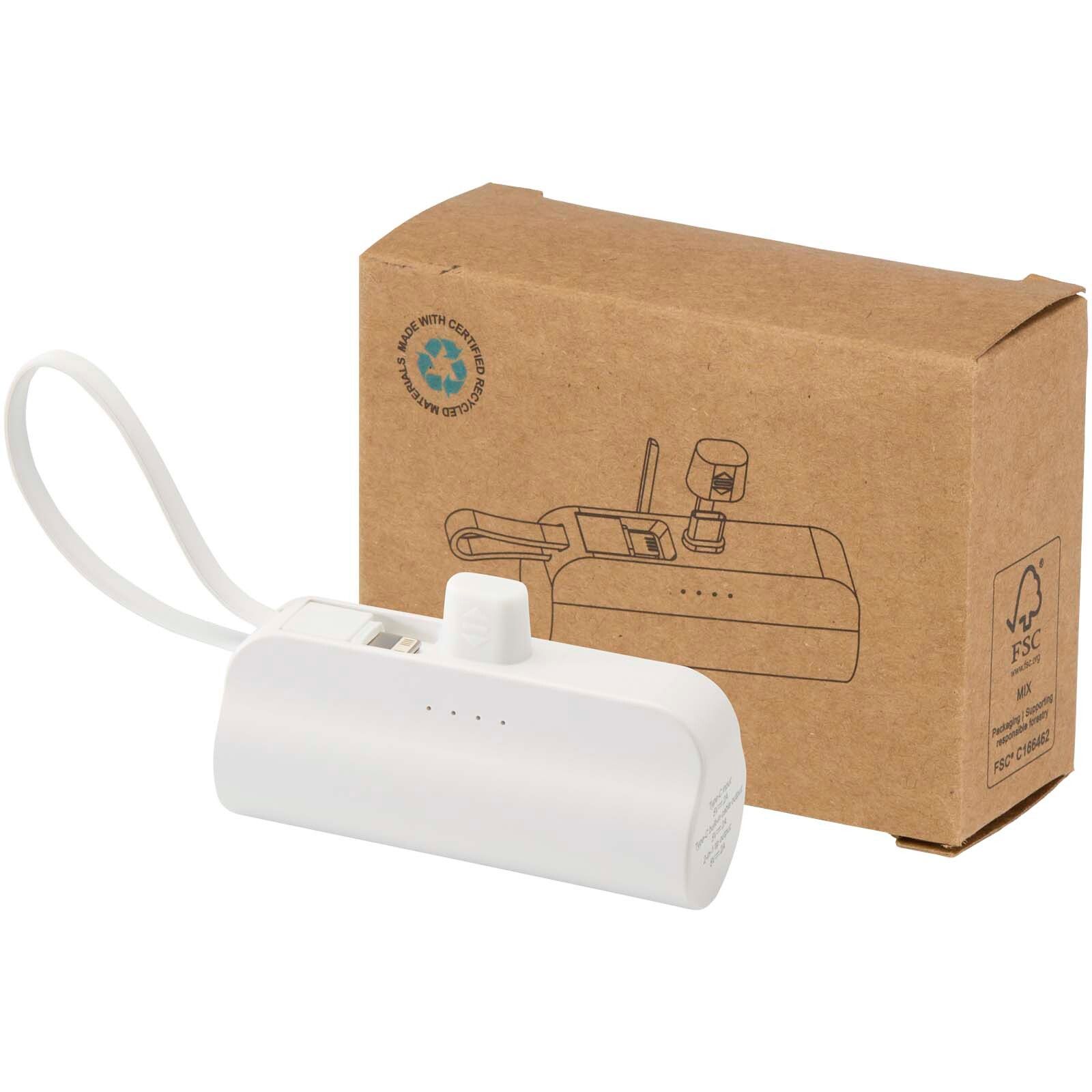 Alnair 10 W 5000 mAh Typ C Powerbank aus recyceltem Kunststoff mit integriertem Klappständer und 2 in 1 Kabel - weiss-294