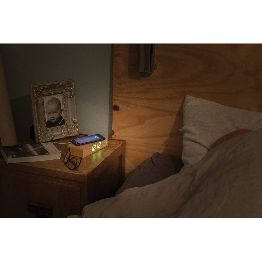Wecker mit 5W Wireless Charger aus Bambus - braun-554