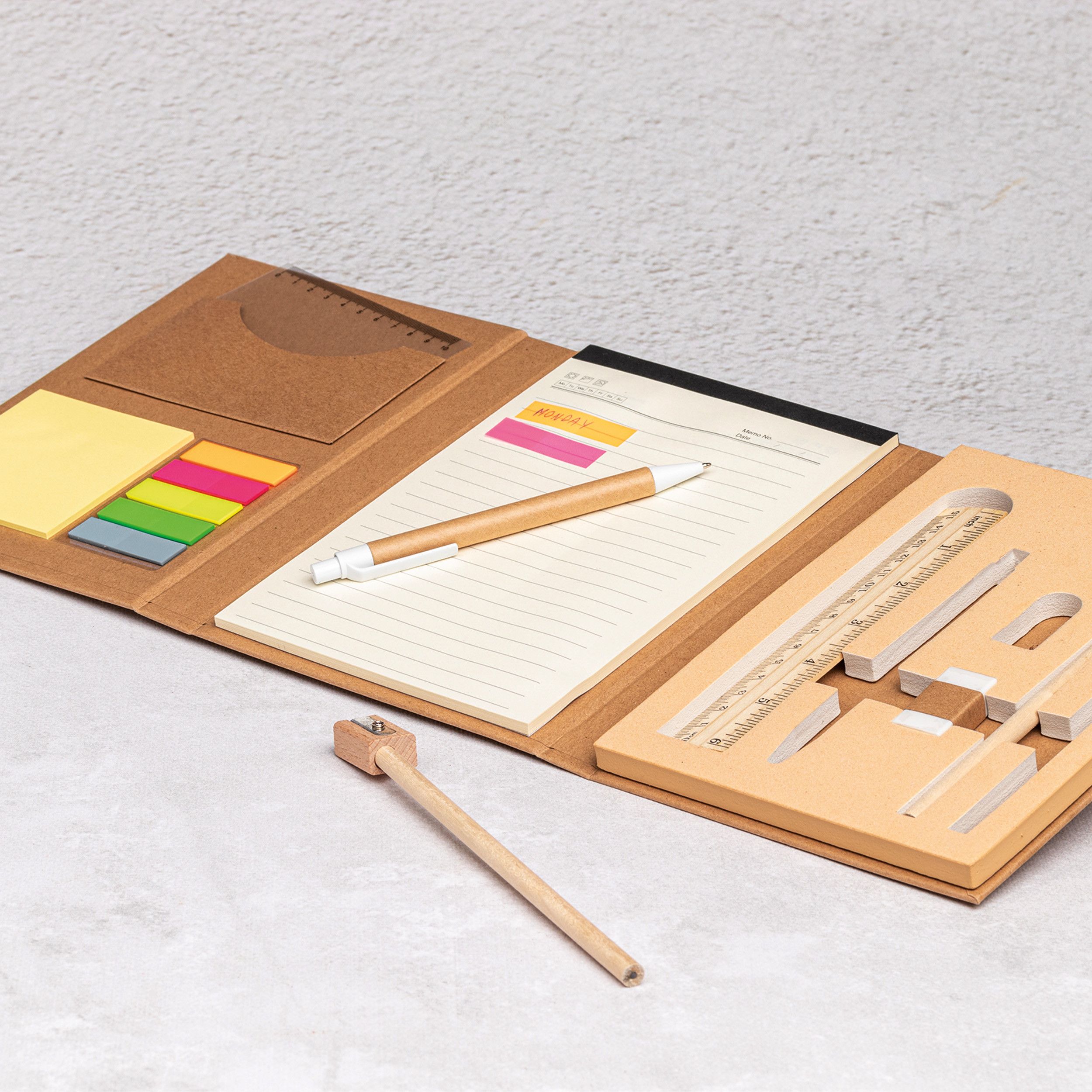 Schreibmappe mit Lineal, Schreibblock und Haftmarkern - braun-401