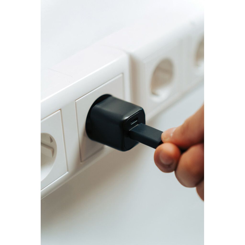 Urban Vitamin Monterey 20W-GAN-Ladegerät aus RCS rec. PC - schwarz-481